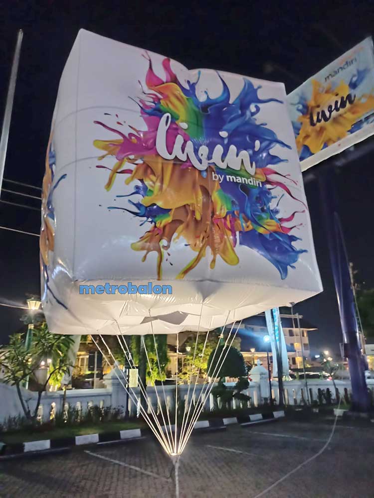 balon udara iklan kubus branding livin by mandiri